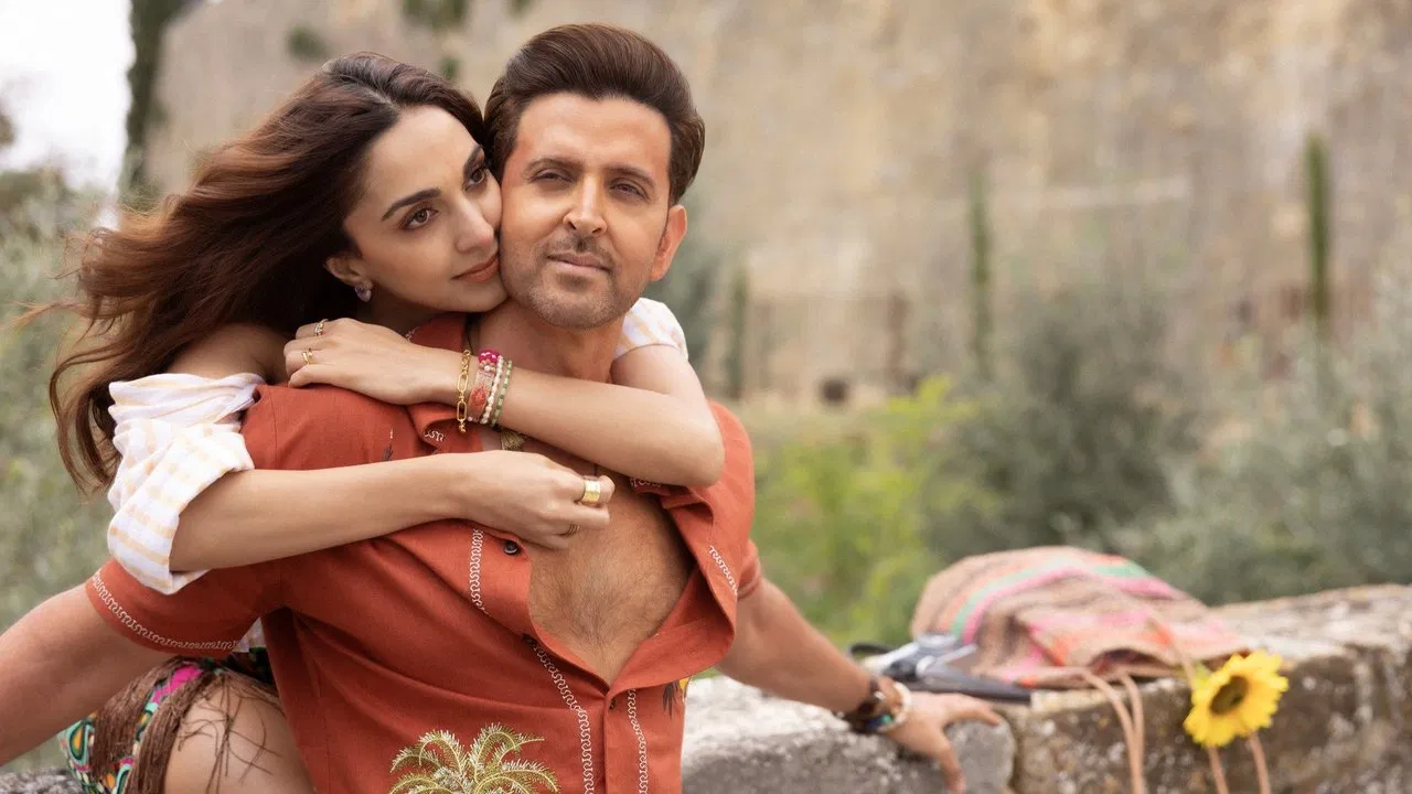 War 2 Movie Screenshot 3